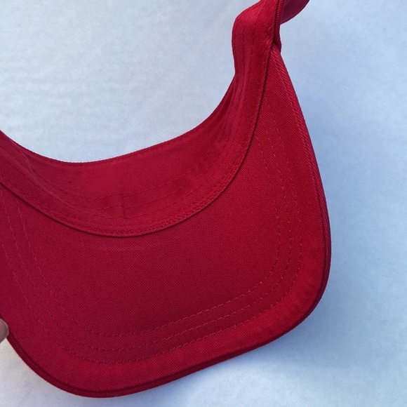 New GUESS California Visor Red UNISEX - Picture 4 of 4